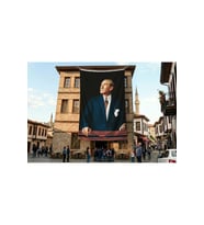 İstikbal Göklerdedir Atatürk Portresi Poster Bayrak Premium Raşel Kumaş ATA32