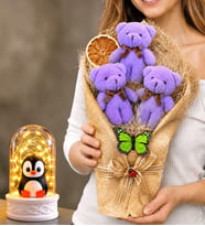 Mor Peluş Ayıcıklı Buket ve Led Işıklı Penguenli Fanus Hediye Seti