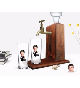 BK Gift Kişiye Özel Renkli Baskılı Godfather Baba Karikatürlü İkili Rakı Bardağı ve Ahşap Rakı Standı Hediye Seti-1 (Model 1)