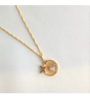 Zirkon Kalpli Kelebekli Altın Kaplama Kolye