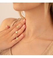 Kişiye Özel 925 Ayar Gümüş Tasarım Yan Çift Harf Kolye (Gold)