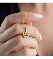 Vaoov 925 Ayar Yeşil Taşlı Yengeç Kolye (Gold)