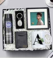 Nivea Tıraş Köpüğü & Kupa & Mekanizmalı Kartlık & Anahtarlık & Çerçeve Hediye Seti