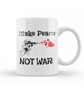 Cute Make Peace Not War Soldier Shooting Hearts Kupa Bardak Porselen