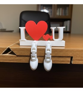 Riva Self I Love U Sallanan Bacaklı İnteraktif Beyaz-Kırmızı Masa Kenarı Dekoratif Biblo (Beyaz - Kırmızı)