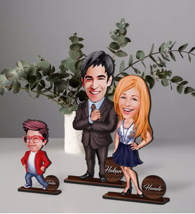 BK Gift Kişiye Özel 3’lü Aile Karikatürlü Ahşap Biblo Seti Model-1