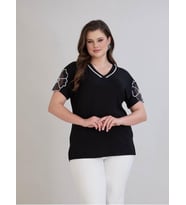 Kadın Yonca Kol Desenli V Yaka Siyah Şık Penye Tshirt