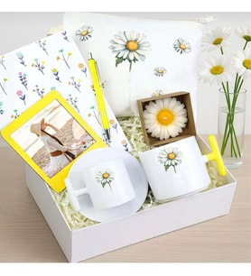 Defter & Kalem & Mum & Çerçeve & Bez Çanta & T Kupa ve Fincan Hediye Seti