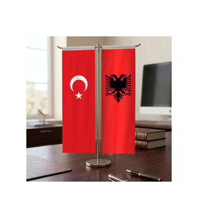 Arnavutluk Bayrağı ve Türk Bayrağı Kırlangıç T tipi Masa Bayrak Takımı