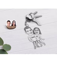 BK Gift Kişiye Özel Karakalem Sevgililer Şeffaf Pleksi Anahtarlık-5 (Beyaz)