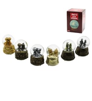 ORTA BOY - 8CM PİLLİ - IŞIKLI MÜZİKLİ KAR KÜRESİ CAM ESKİTME İNSAN FİGÜRLÜ - DESEN MİX RENKLİ HERHANGİ BİR TANESİ GÖNDERİLİR (5680)