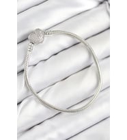 Pirinç Charm Zirkon Taşlı Kalp Model Gümüş Renk Kadın Bileklik 5886