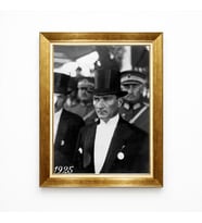 Tablore Atatürk Silindir Şapkalı Siyah Beyaz Fotoğraf Altın Çerçeveli Tablo