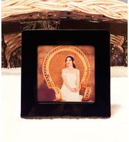 SİYAH POLAROİD FOTOĞRAF ÇERÇEVESİ