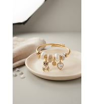 Tedy Bear Model Gold Renk Beyaz Charmlı Bileklik TJ-BB8661