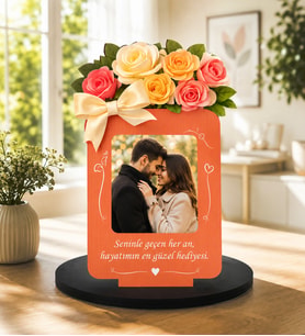 Kişiye Özel Fotoğraflı Çiçekli Dekoratif Çerçeve – Masa Üstü Hediye Çerçeve Yazılı 3D Gül Tasarımlı Fotoğraf Çerçevesi Romantik Sevgili Hediyesi
