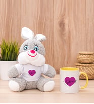 Kişiye Özel Mor Kalpli İsimli Peluş Tavşan ve Sarı Kupa