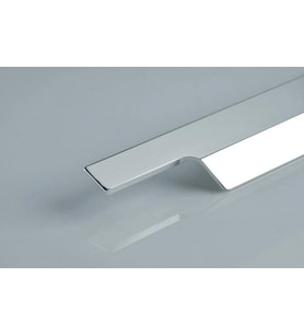 Eğik Taşmalı Kulp Parlak Krom 697 Mm