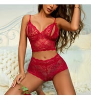 Kadın Kırmızı Dantel Crop Bralet ve Yüksek Bel Transparan Şort Takımı