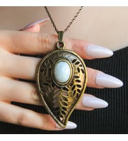 Doğal Taş Aytaşı Doğal Taşlı Yaprak Desen Kadın Doğal Taş Otantik Uzun Kolye euk9ay (Beyaz)