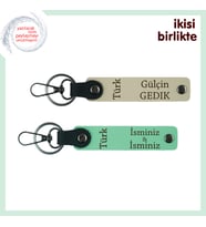 İsme Özel Türk Yazısı Temalı Hediye – Sevgiline Kişisel Anahtarlık Seti, Sütlü Kahve-Yeşil