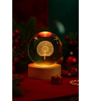 3D Karahindiba Temalı Kristal Küre Gün Işığı Led Gece Lambası – USB'li Ahşap Standlı LED Lamba