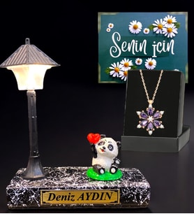 İsimli Biblolu Siyah Masa Lambası ve Gerçek Ametist Taşlı Lotus Kolye (Model 4)