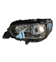 PEUGEOT 208 ÖN FAR ELEKTRİKLİ MOTORLU LEDLİ SOL 20- PEJ1028C18 9833036080
