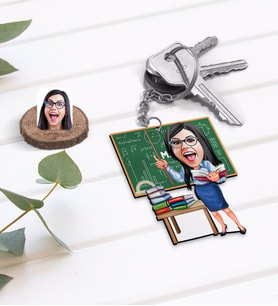 BK Gift Kişiye Özel Kadın Matematik Öğretmeni Karikatürlü Ahşap Anahtarlık-1 (Beyaz)