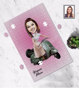 Kişiye Özel  Vespa Motorcu Bayan Karikatürlü A4 99 Parça Puzzle Mod-1