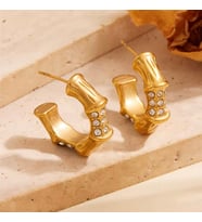 Özel Kutusunda Hediye Paketiyle Talia 316 L 18 K Altın Kaplama Vip Paslanmaz Renk Atmaz Garantili Çelik Küpe Hediye Küpe (Beyaz - Gold)