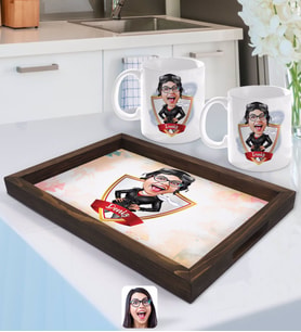 BK Gift Kişiye Özel İsimli Kadın Pilot Karikatürlü Doğal Ahşap Tepsi ve 2’li Kupa Bardak Seti-1