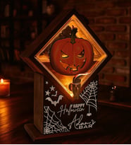 BK Gift Kişiye Özel Halloween Tasarımlı Viski Çeşmesi  LED Işıklı ve Balkabağı Oymalı Tasarımlı Özel İsimli Cadılar Bayramı Ahşap Viski Çeşmesi (Ceviz)