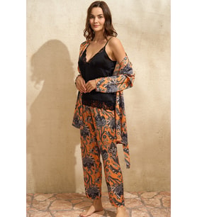 Kadın Saten Çiçek Baskılı Sabahlık Dantelli Atlet ve Pantolon Pijama 3'lü Takım (Renksiz)