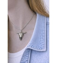 Bohem Boğa Kafatası Figürlü Gümüş Renk Unisex Uzun Zincir Kolye