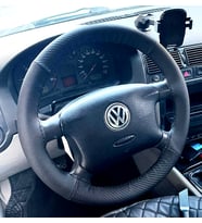 DİKİŞLİ DİREKSİYON KILIFI NOKTALI DERİ KARBON DERİ SİYAH DİKİŞLİ VW GOLF 4 İÇİN