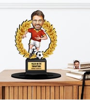 Kişiye Özel Karikatürlü Yılın Taraftarı - Başlığını Belirle Ahşap Oscar - Masaüstü Biblo