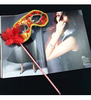 Lüks Taşlı Saplı Maskeli Balo Maskesi Kırmızı Renk 35 cm