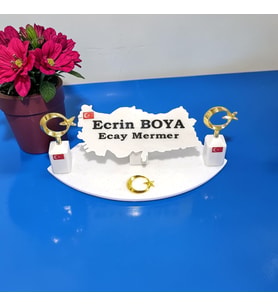 Doğal Beyaz Mermer İsimlik Haritalı Gold Çift Dikme Ay Yıldız ve Önünde AY yıldız