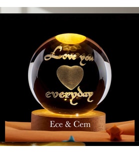 Kişiye Öze Büyük Boy Işıklı Ahşap Kaideli Love You Everyday Temalı Cam Küre 8cm