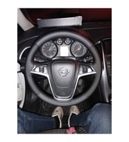 DİKİŞLİ DİREKSİYON KILIFI DAMARLI NOKTALI DERİ SİYAH DİKİŞLİ OPEL ASTRA İÇİN HIZLI KARGO