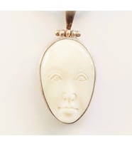 Bone Carving Pendant Gümüş Kolye Ucu (Beyaz)
