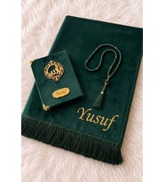 Kişiye Özel İsim Nakışlı Kadife Seccade ve İsimli Kadife Yasin Hediye Seti – Yeşil