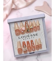 Louésse Peach Veil Takma Tırnak 12’li Nude Şeftali Tonlu Taşlı Zarif Nail Set