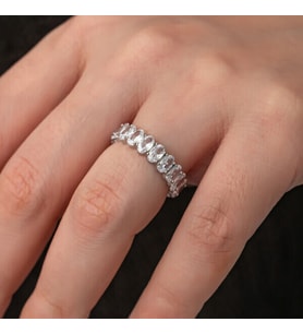 Oval Tam Tur Zirkon Taşlı 925 Ayar Gümüş Kadın Yüzük