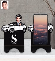 BK Gift Kişiye Özel Plakalı Erkek Peugeot 5008 Karikatürlü Ahşap Biblo Telefon Standı-1