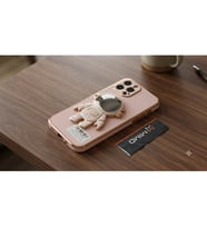 iPhone 14 Pro Uyumlu Lüks Altın Kaplama Detaylı Astronot Figürlü Pembe Silikon Kılıf