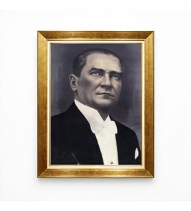 Tablore Atatürk Klasik Portre Sanat Kanvas Tablo - Lüks Altın Çerçeveli Duvar Dekoru