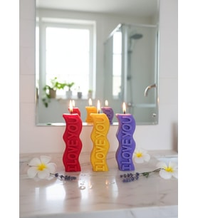 I LOVE YOU 3'LÜ HEDİYELİK DEKORATİF HOŞ KOKULU PARAFİN WAX MUM (KIRMIZI + SARI + MOR RENKLİ)