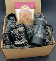 Kişiye Özel Gümüş İsim Soyisim Baskılı Mat Siyah Kupa & French Press & Colombian Filtre Kahve